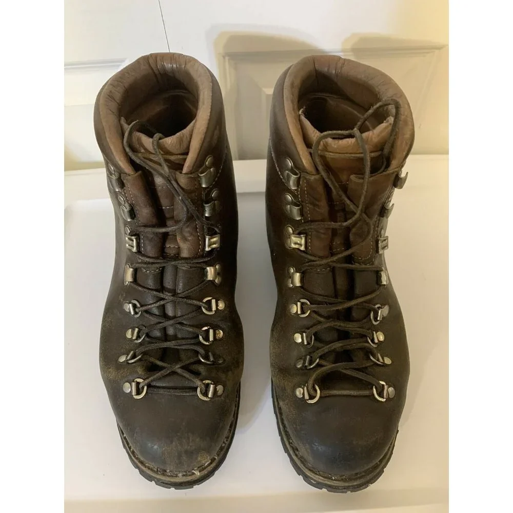 Vintage VASQUE Professional Mountain‎ Hiking Boots Men's 10 1/2 Brown